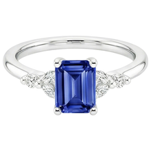 natural emerald sapphire 4ct ring profile view