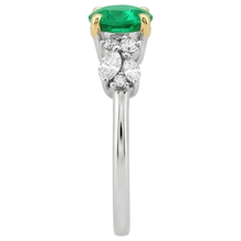 Timeless Precious Stone Ring 2 ct – top view