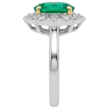Natural Emerald Gemstone Ring – angle view