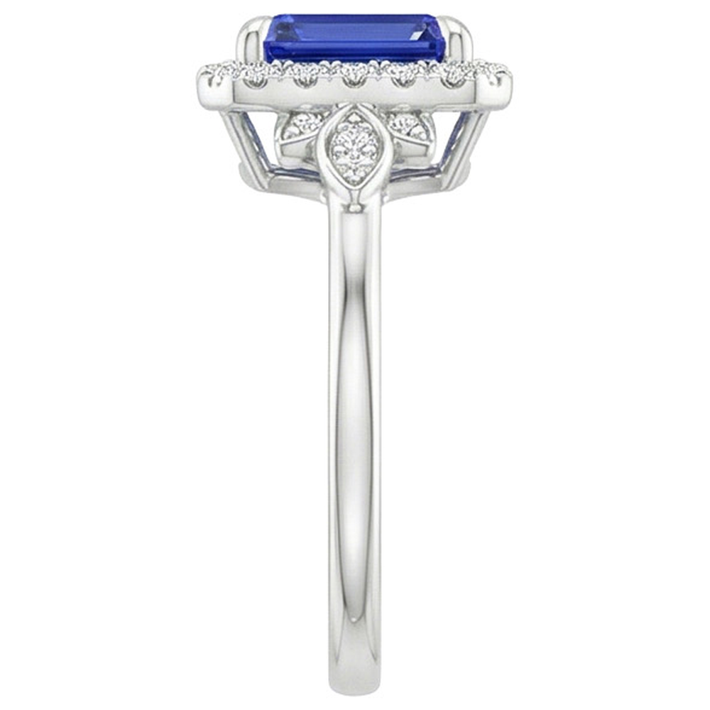 natural emerald sapphire 4.25ct ring on white background