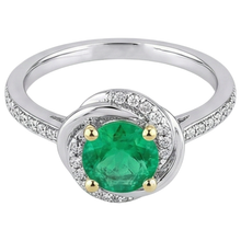 Real Fine Emerald Gemstone Ring – profile view