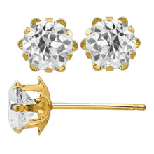 Old Mine Cut Fine Diamond ring in 14 Karat Yellow Gold – main view