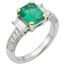 Authentic Fine Emerald Gemstone Ring 2 ct 14K Two Tone Gold – side view