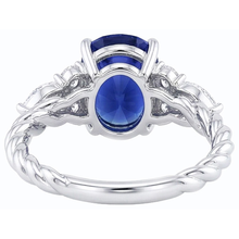 natural round sapphire 4ct ring close up detail