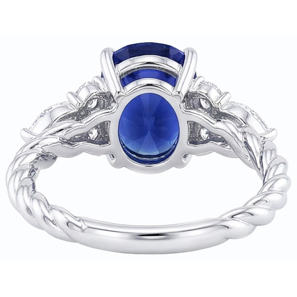 natural round sapphire 4ct ring close up detail