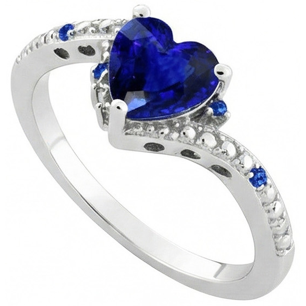 natural round sapphire 2ct ring close up detail