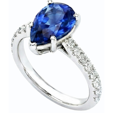 natural round sapphire 3.50ct ring close up detail