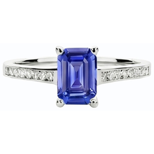 natural emerald sapphire 2ct ring on white background