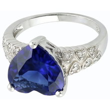 natural round sapphire 4ct ring close up detail