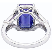 natural emerald sapphire 4ct ring profile view