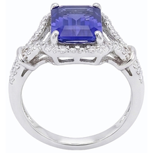 natural emerald sapphire 4ct ring top view