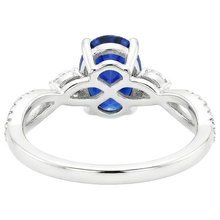 natural round sapphire 4ct ring top view