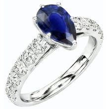 natural round sapphire 3.50ct ring close up detail