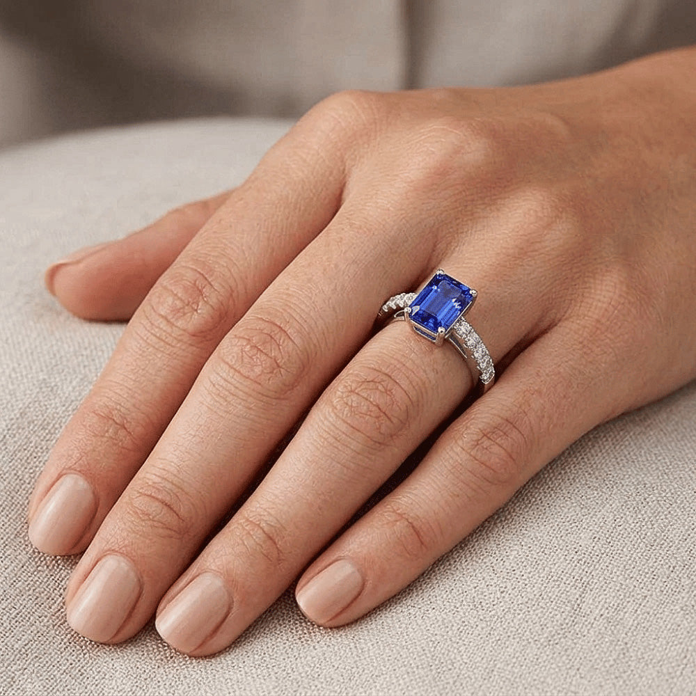 Gemstone Solitaire Emerald Ceylon Sapphire Ring With Accents 3 Carats