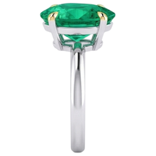 Authentic Colombian Emerald Colored Stone Ring – top view