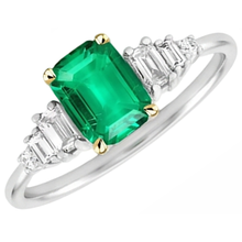 Handmade Emerald Colored Stone Ring 2 ct – angle view