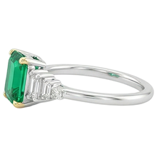 Colored Stone Ring 14 Karat Two Tone Gold with Emerald – profile view