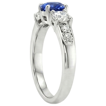 natural round sapphire 2ct ring close up detail