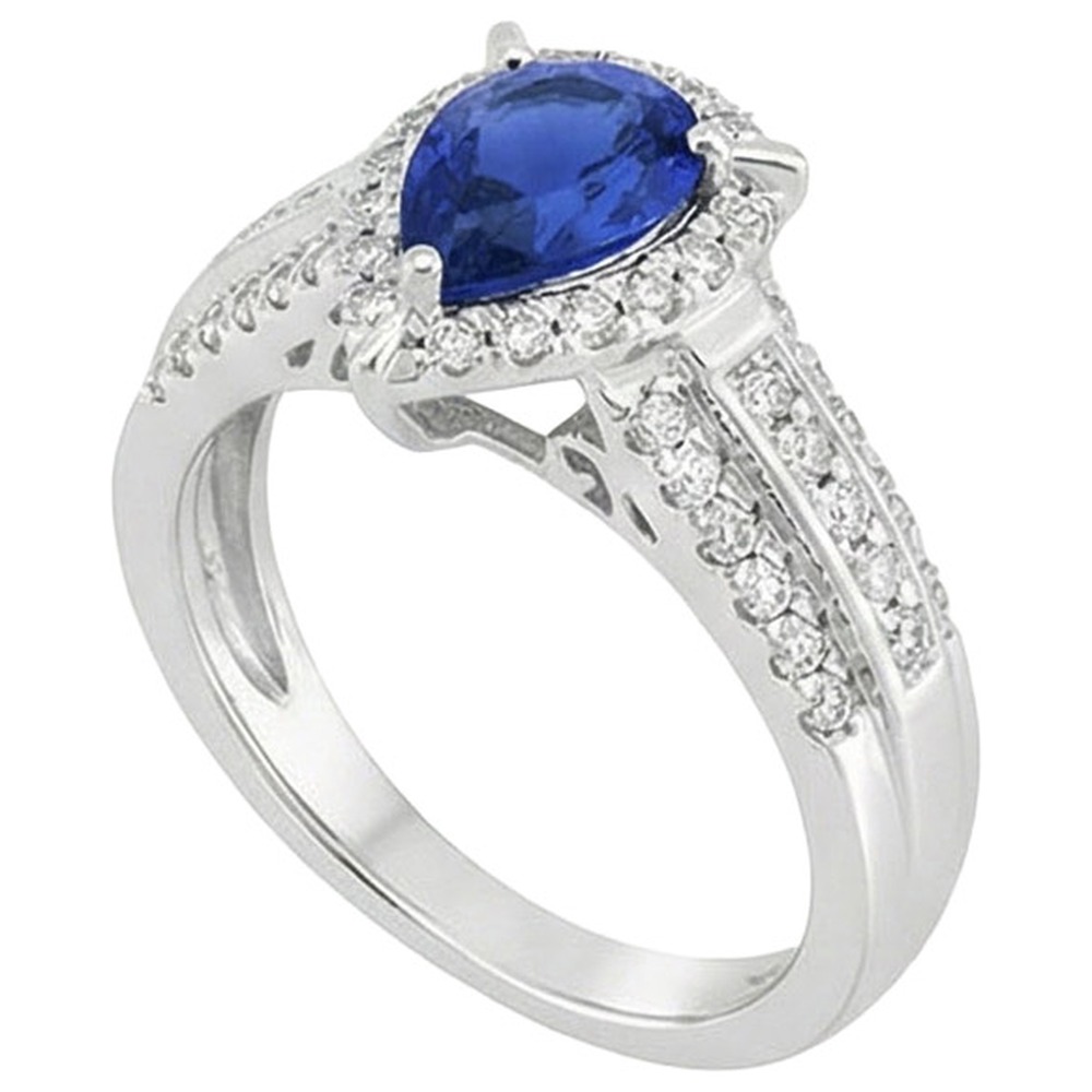 natural round sapphire 5ct ring close up detail