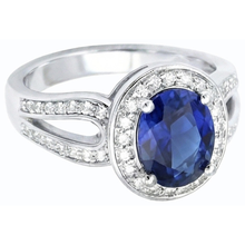 natural round sapphire 4ct ring top view
