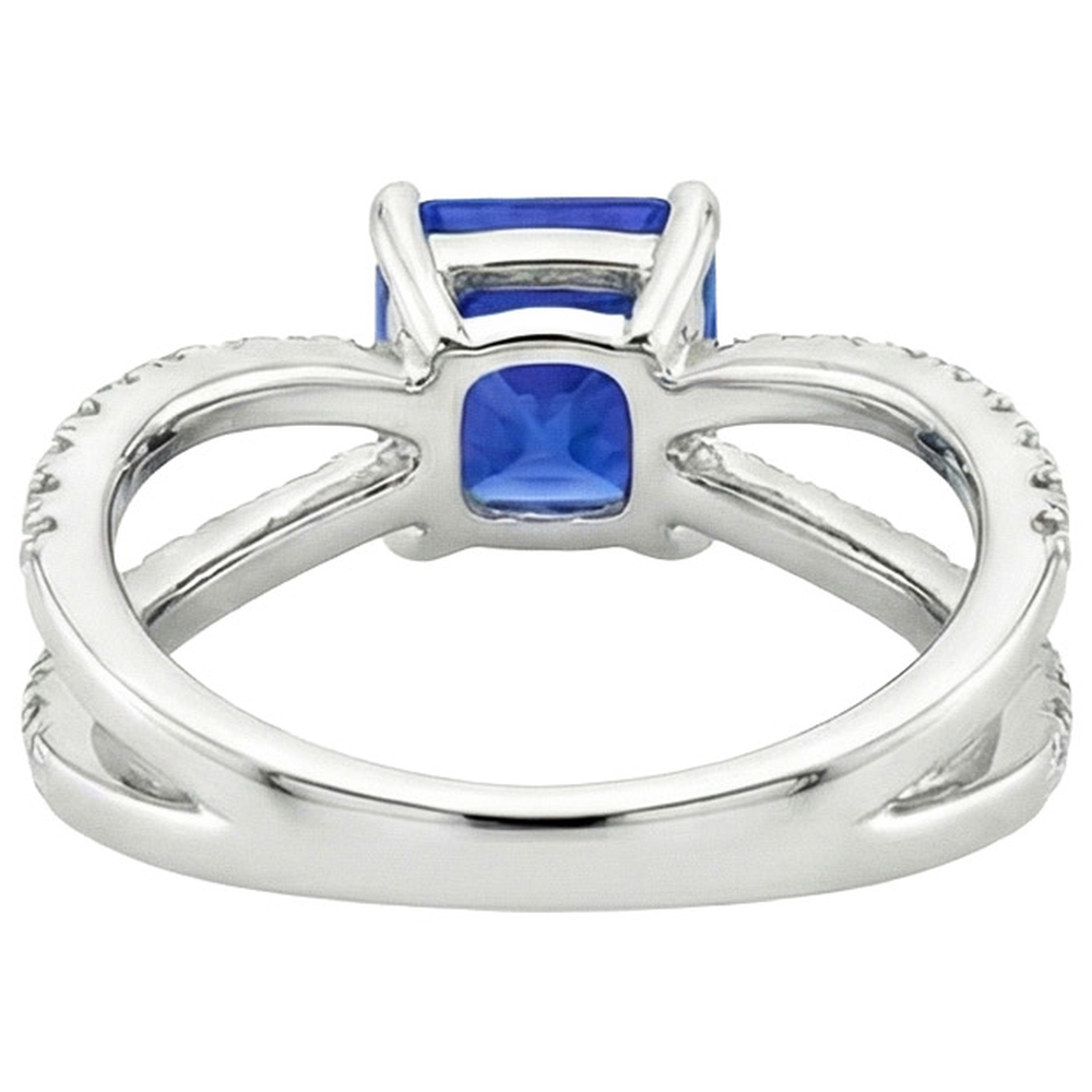 natural round sapphire 2.75ct ring on white background