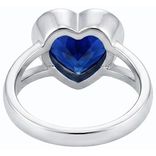 natural heart sapphire 3ct ring close up detail