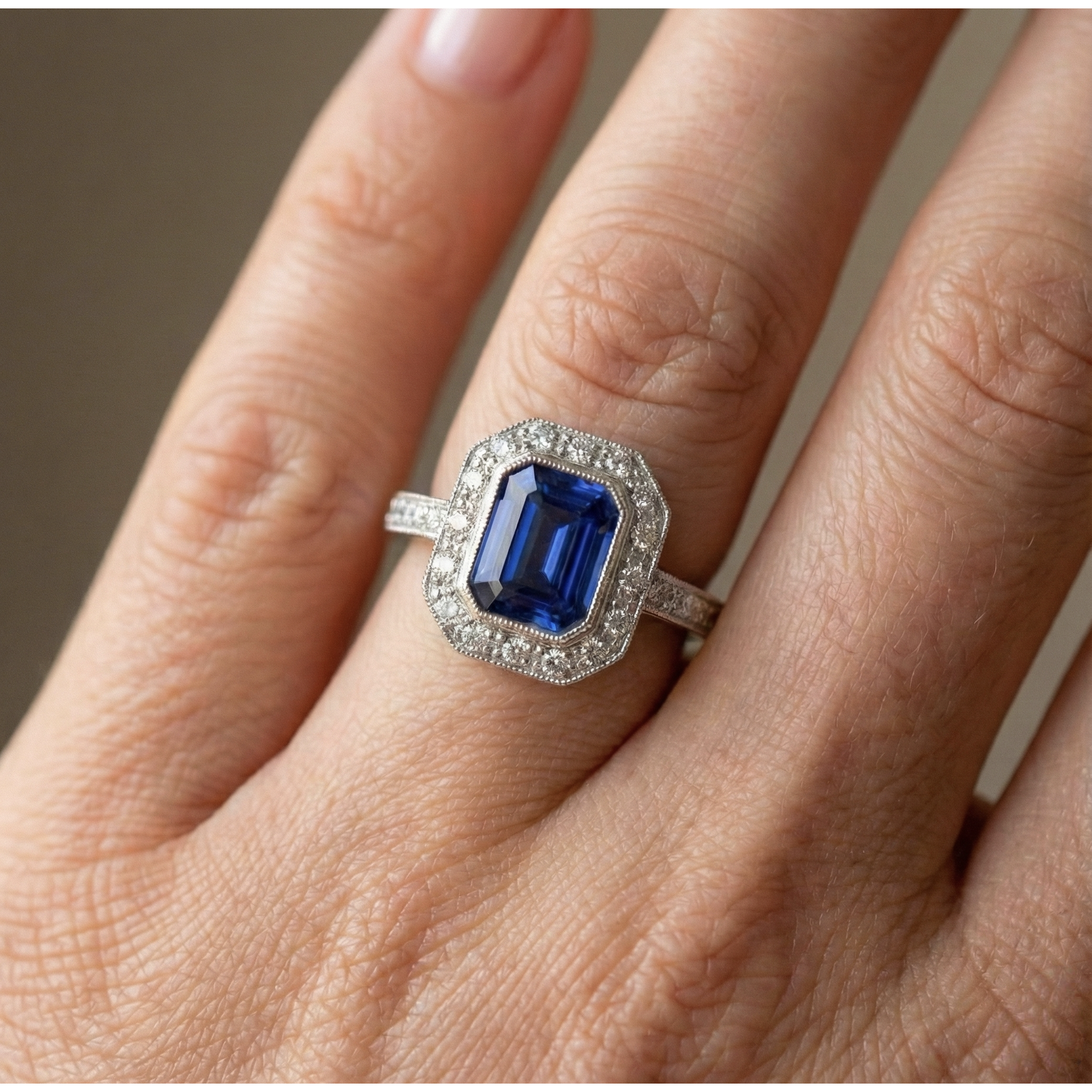 natural emerald sapphire 3.50ct ring band detail