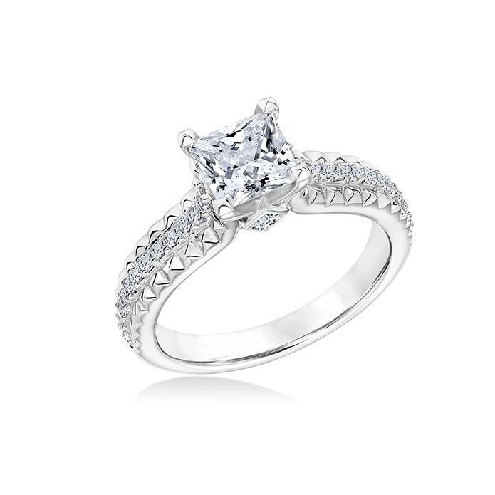 Gorgeous 3.20 Carats Princess Cut Natural Diamond Engagement Ring