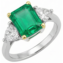 Luxurious Precious Stone Ring 3.50 ct – angle view