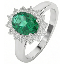 natural round emerald 3.50ct ring close up detail