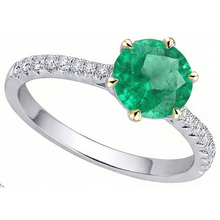 Sophisticated Emerald Colored Stone Ring 3 ct – angle view