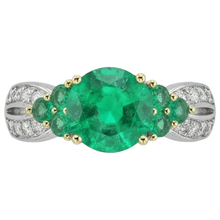 Luxury Colored Stone Ring 2 ct – side view