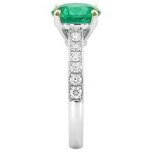 Handcrafted Colombian Emerald Precious Stone Ring 2.50 ct – back view