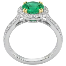 Premium Colombian Emerald Gemstone Ring 2.50 ct – angle view