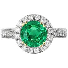 Natural Colombian Emerald Gemstone Ring – front view