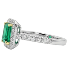 Artisan Colombian Emerald Colored Stone Ring 2 ct – profile view