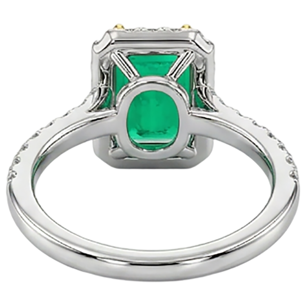 Genuine Fine Emerald Gemstone Ring – back view