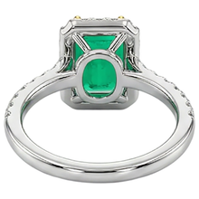 Genuine Fine Emerald Gemstone Ring – back view