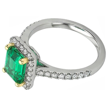 Artisan Colombian Emerald Gemstone Ring 2 ct – angle view