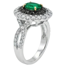 Authentic Fine Emerald Precious Stone Ring – top view