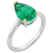 Natural Colombian Emerald Precious Stone Ring – side view