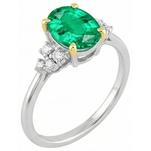 Sparkling Precious Stone Ring 3.50 ct – side view