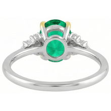 Natural Emerald Precious Stone Ring – back view