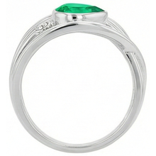 Colored Stone Ring 14 Karat White Gold with Colombian Emerald – top view