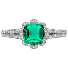 Cushion Cut Fine Emerald ring in 14 Karat Two Tone Gold – front view