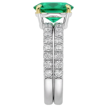 Luxurious Colombian Emerald Precious Stone Ring 2.50 ct – profile view
