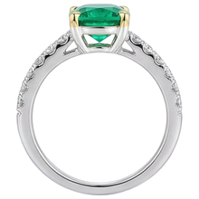 Elegant Fine Emerald Gemstone Ring 3 ct – top view