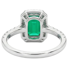 Emerald Gemstone Ring 2-ct 14 Karat Two Tone Gold – detail view