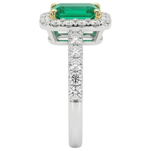 Dazzling Gemstone Ring 2 ct – back view