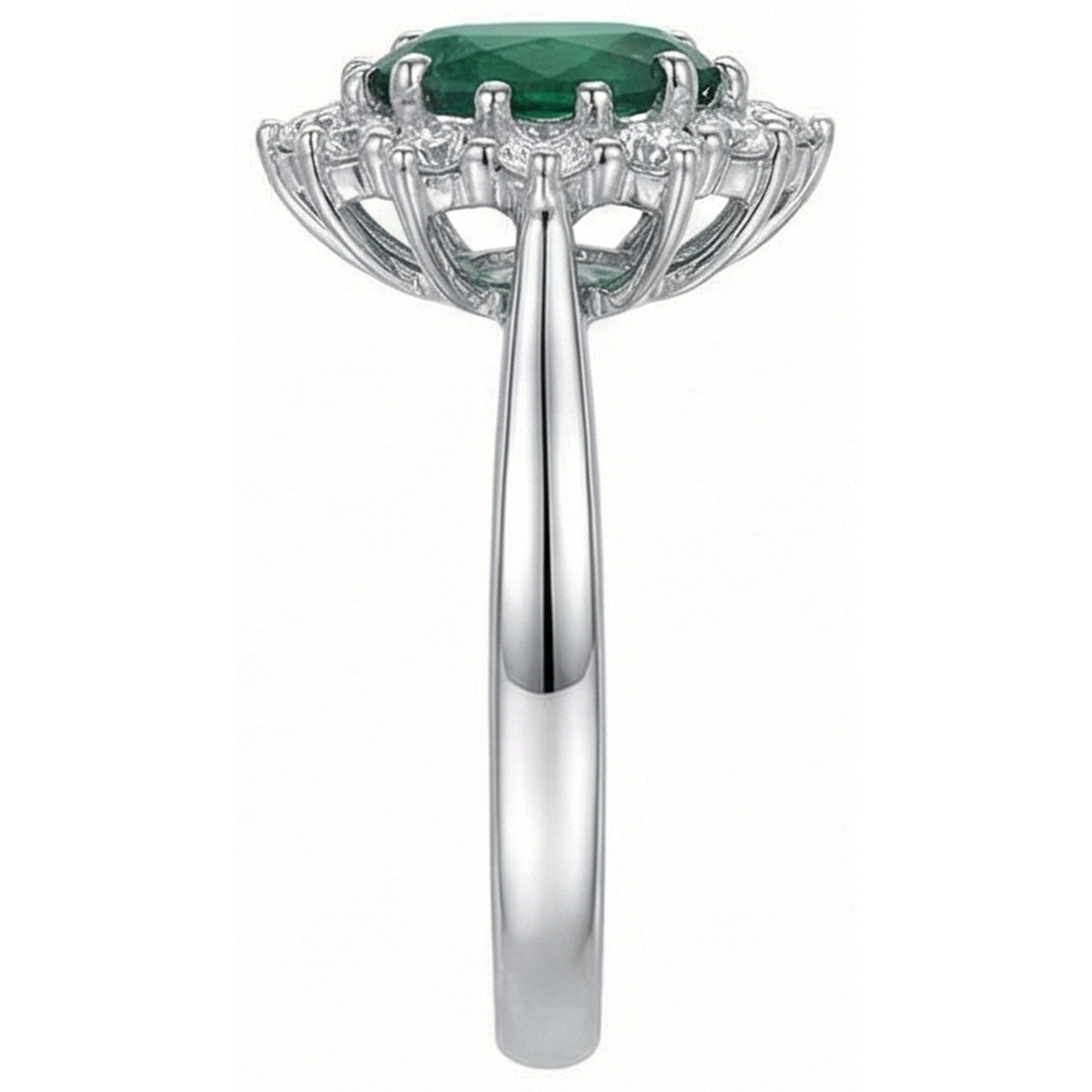 natural round emerald 3.50ct ring close up detail